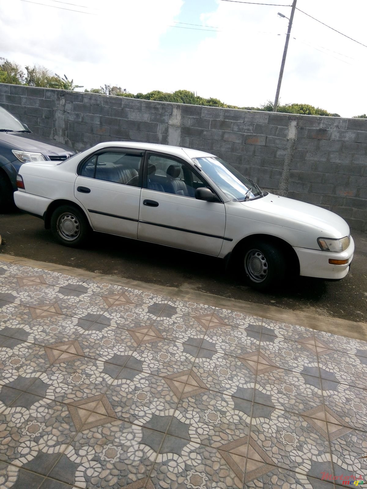 1995' Toyota Corolla photo #2
