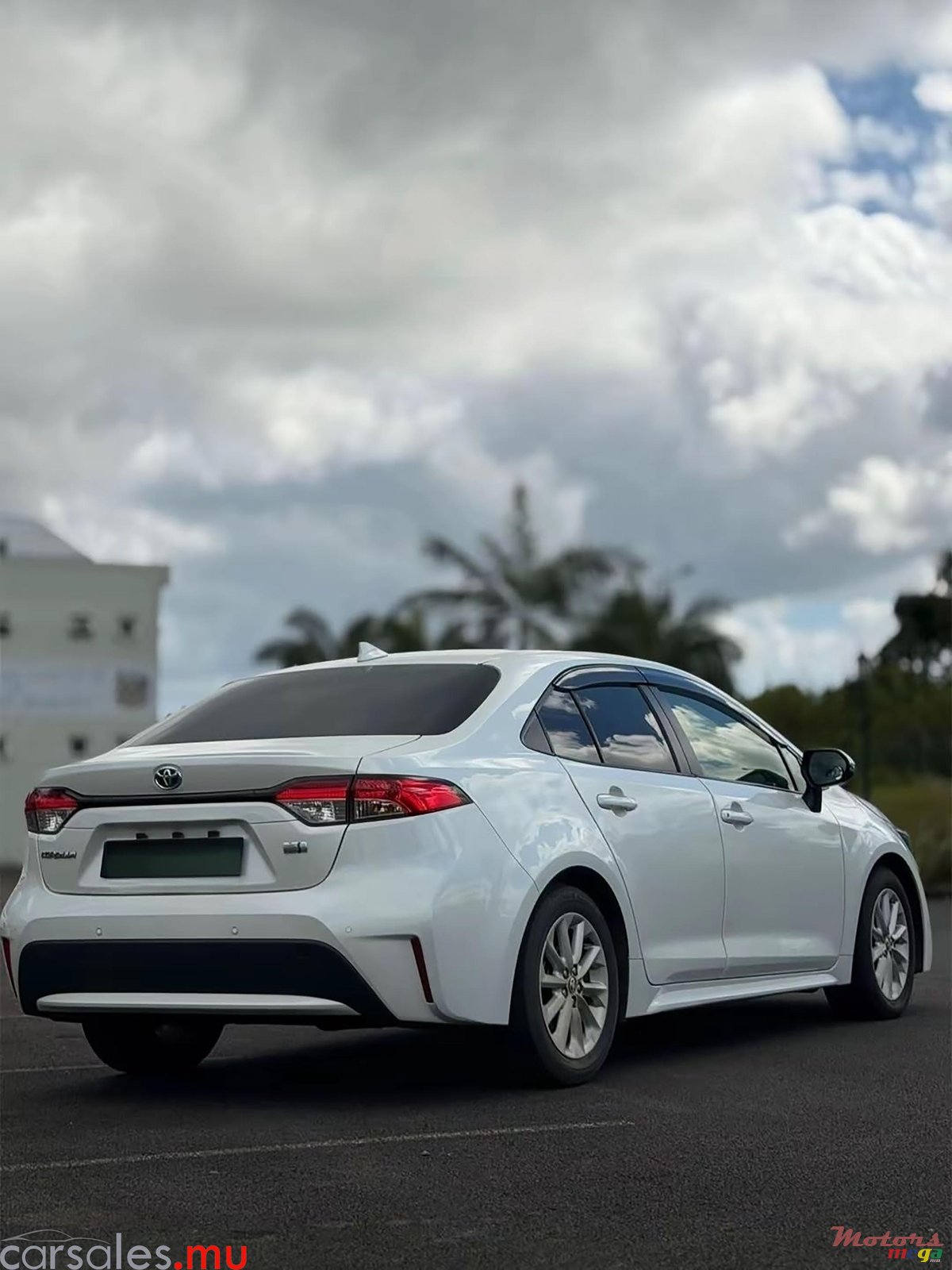 2022' Toyota Corolla 1.8 Hybrid photo #3