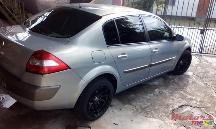 2004' Renault Megane photo #4