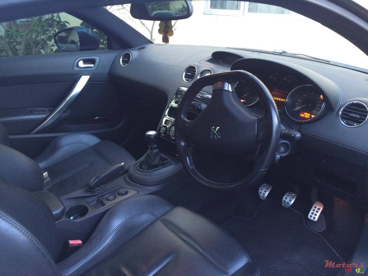 2011' Peugeot RCZ photo #1