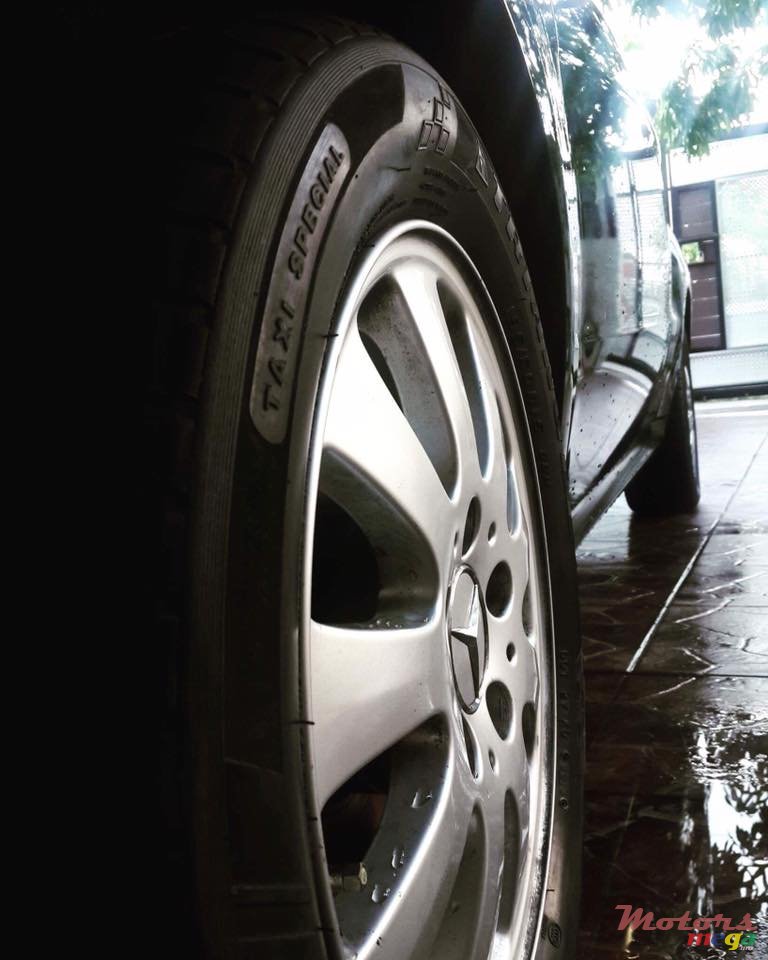 2010' Mercedes-Benz A 160 COUPE photo #2