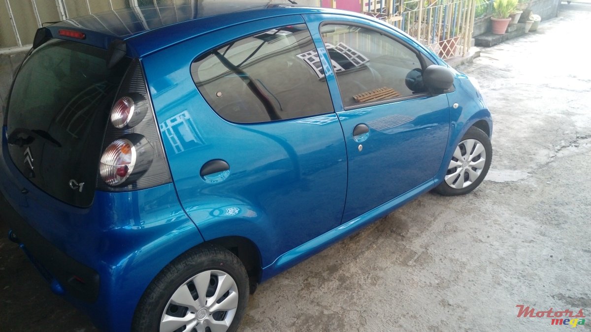 2012' Citroen C1 photo #1