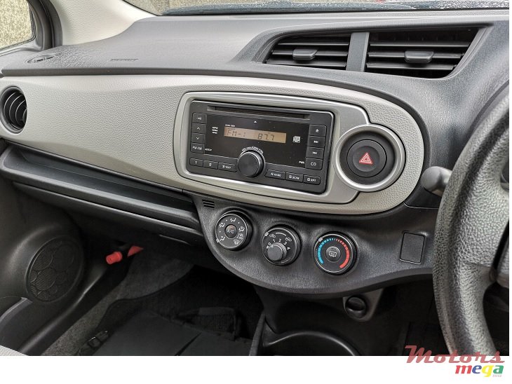 2011' Toyota Vitz photo #1