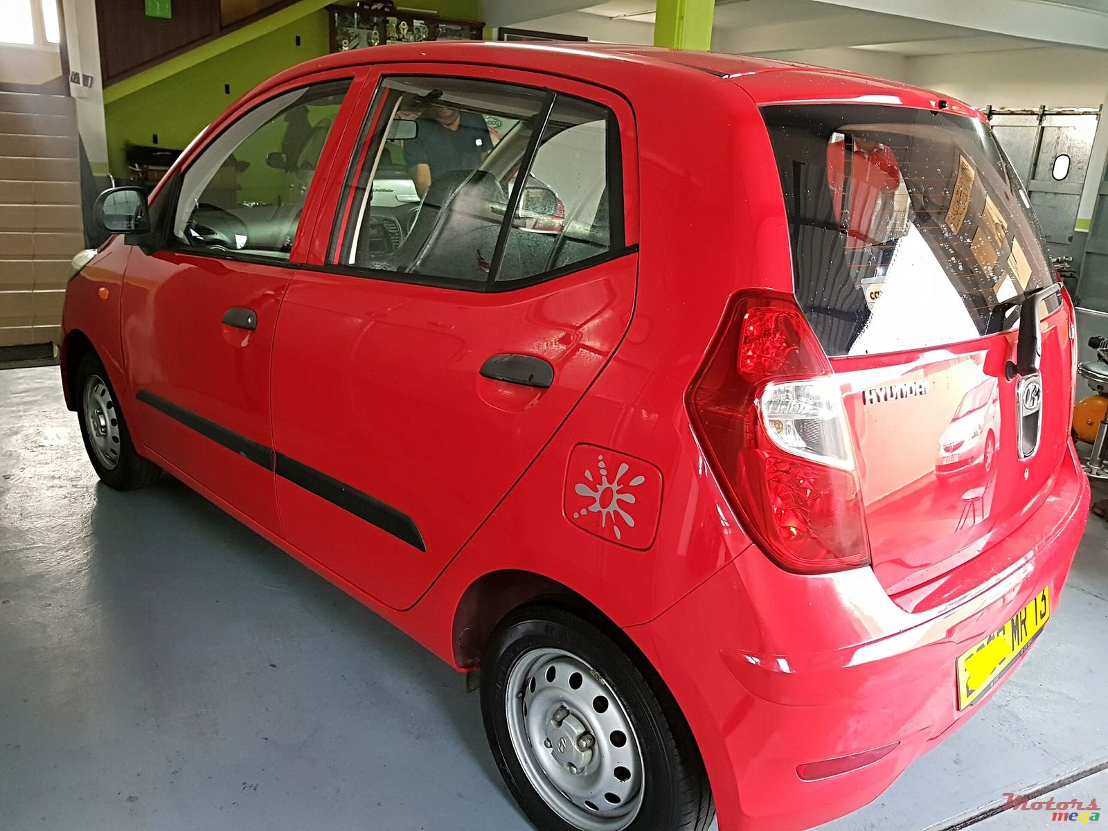 2012' Hyundai i10 Automatic photo #3