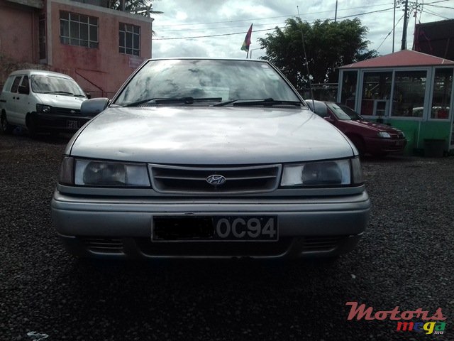 1994' Hyundai Excel photo #2