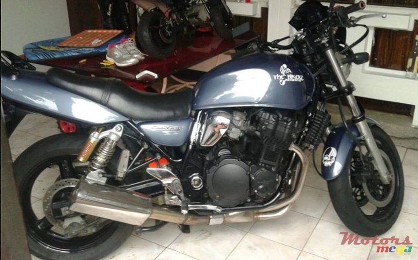 2004' Suzuki Inazuma GSX-750 photo #1