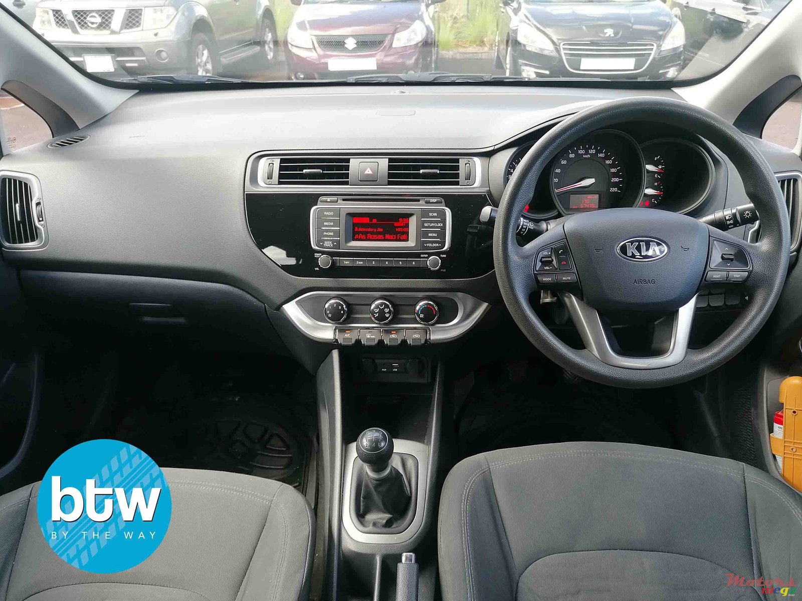 2015' Kia Rio photo #6