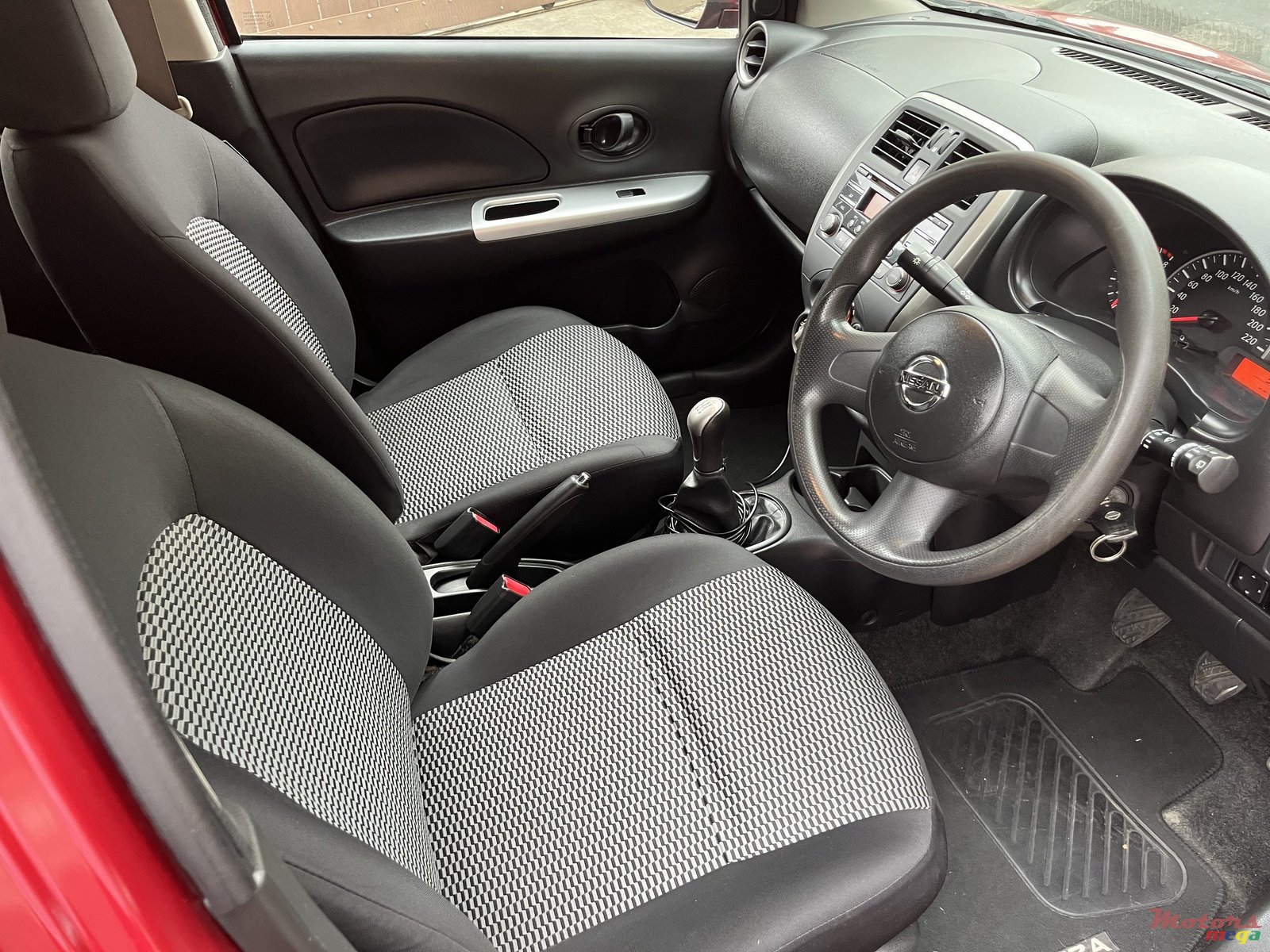 2017' Nissan Micra photo #6