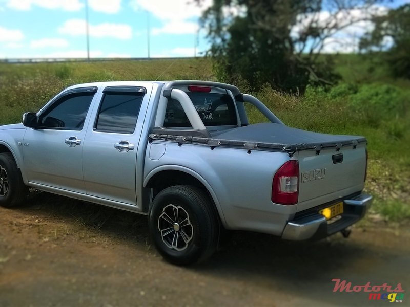 2007' Isuzu D-Max LS photo #3