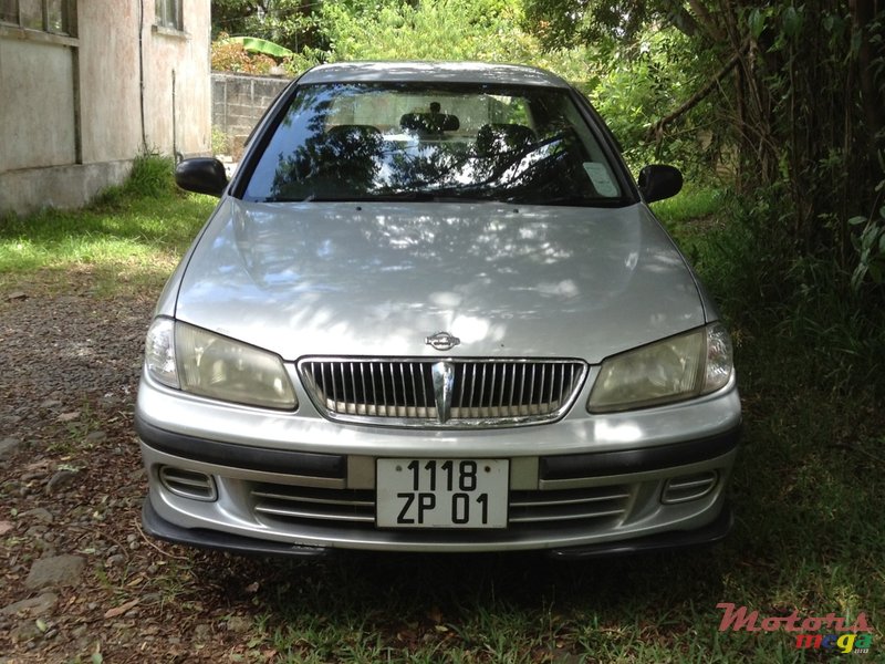 2001' Nissan Sunny photo #1