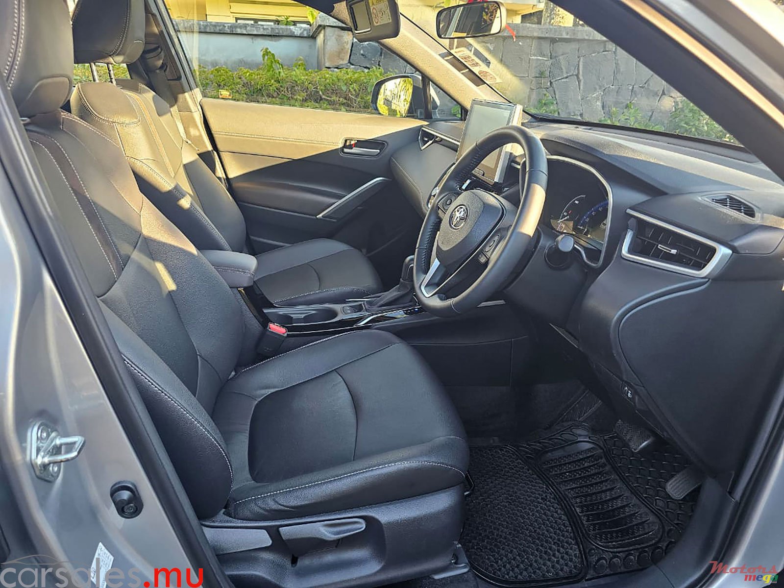 2026' Toyota Corolla Cross 1.8 HEV photo #6