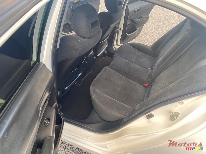 2011' Honda Civic FD4 Auto 1.6L photo #5