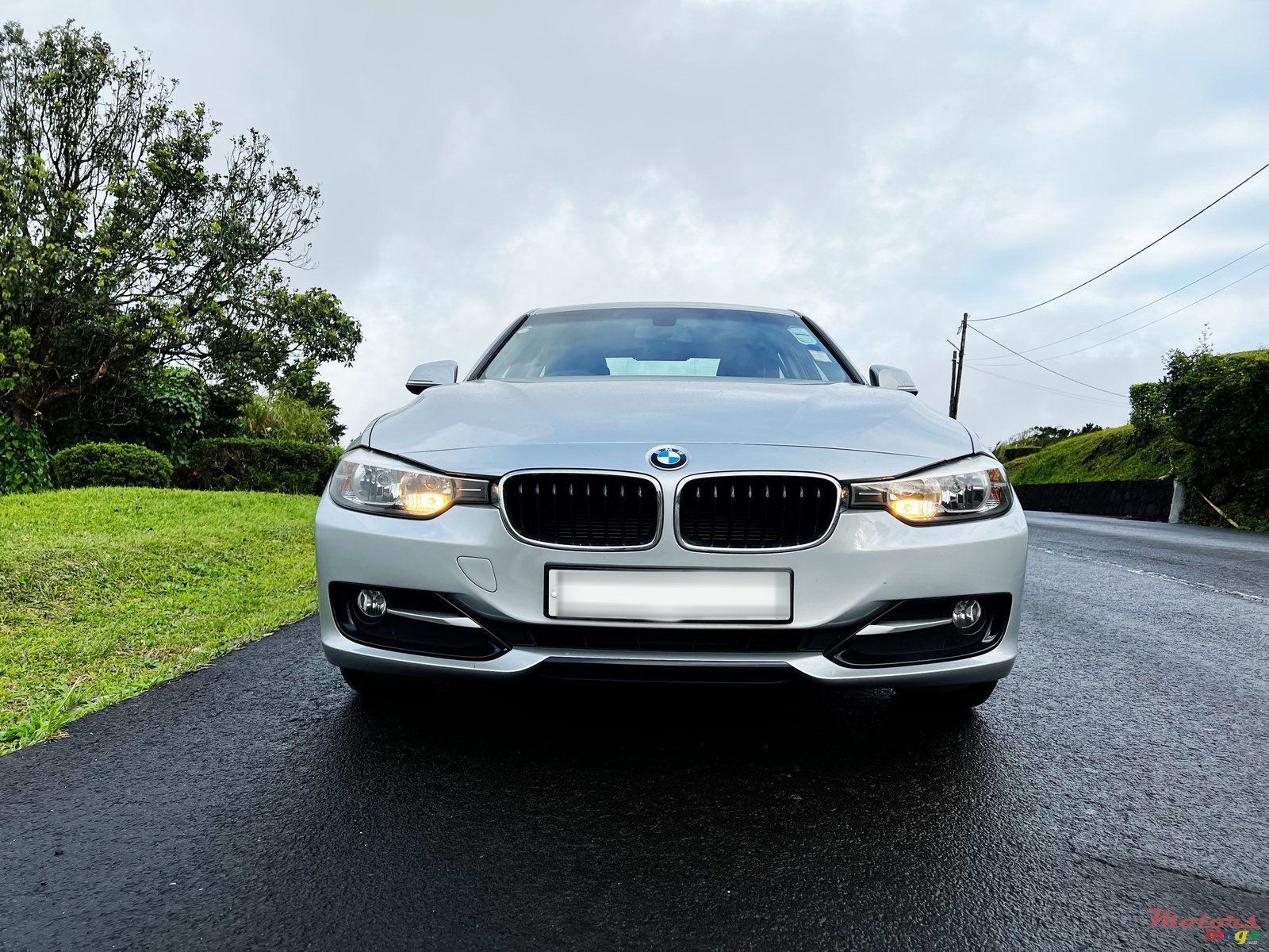 2013' BMW 320 photo #4