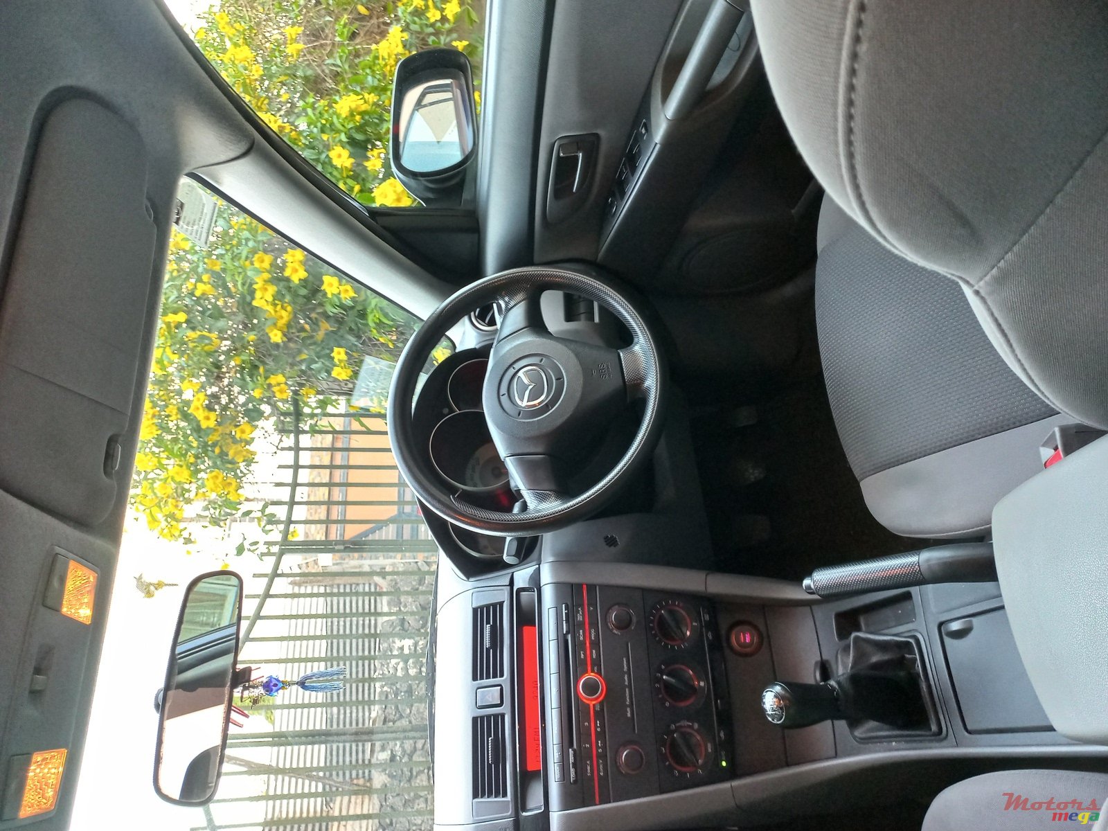 2009' Mazda 3 photo #5