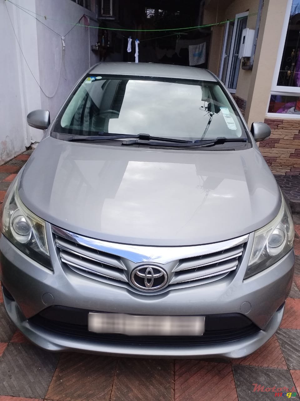 2013' Toyota Avensis photo #1