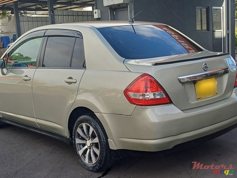 2006' Nissan Tiida Latio photo #3