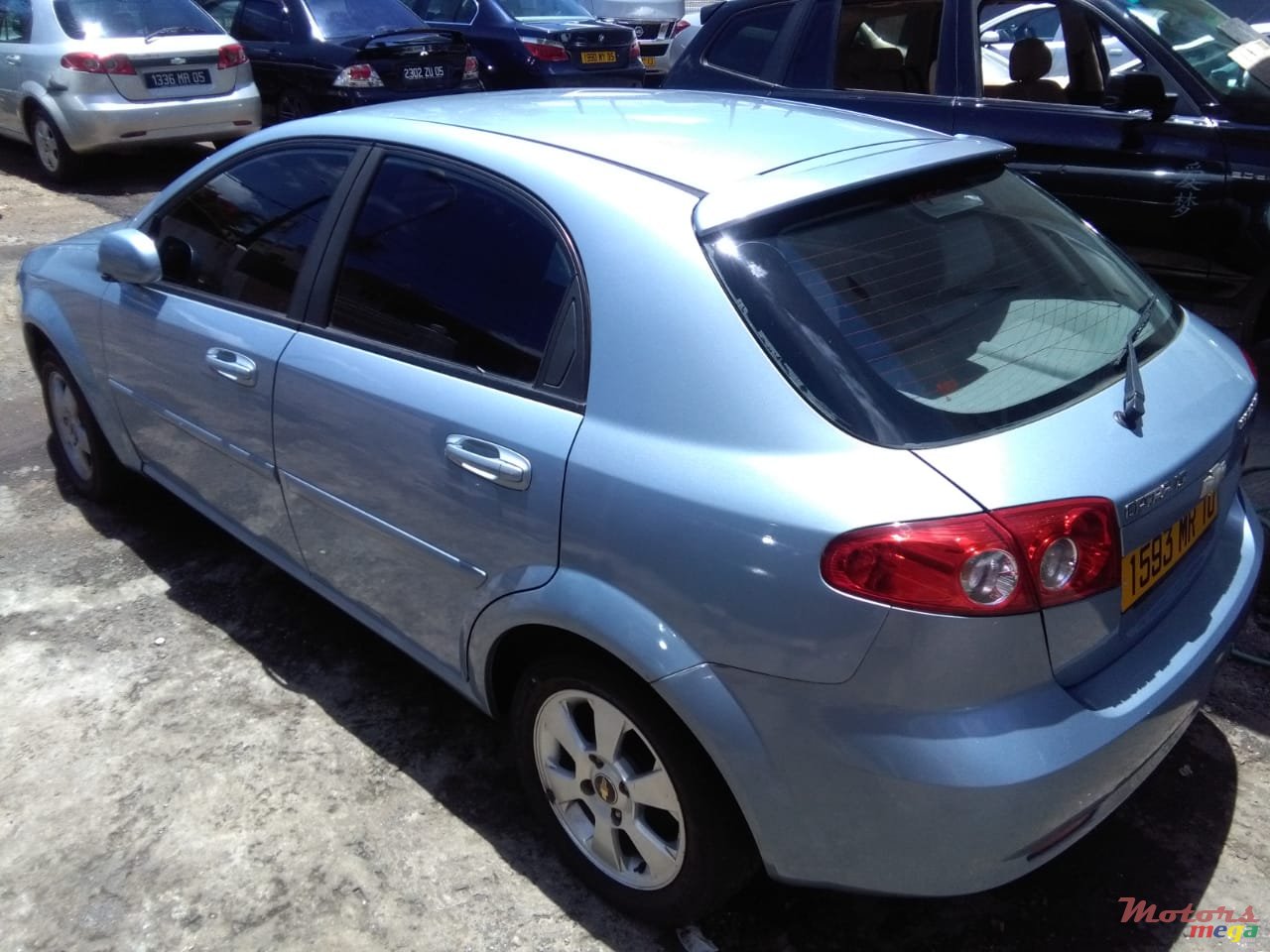 2010' Chevrolet Optra photo #4