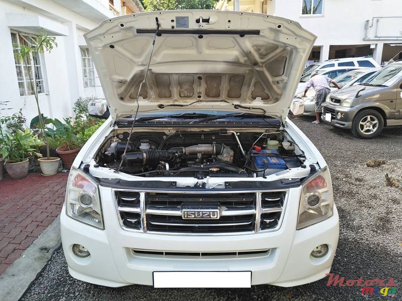 2008' Isuzu D-Max LS photo #7