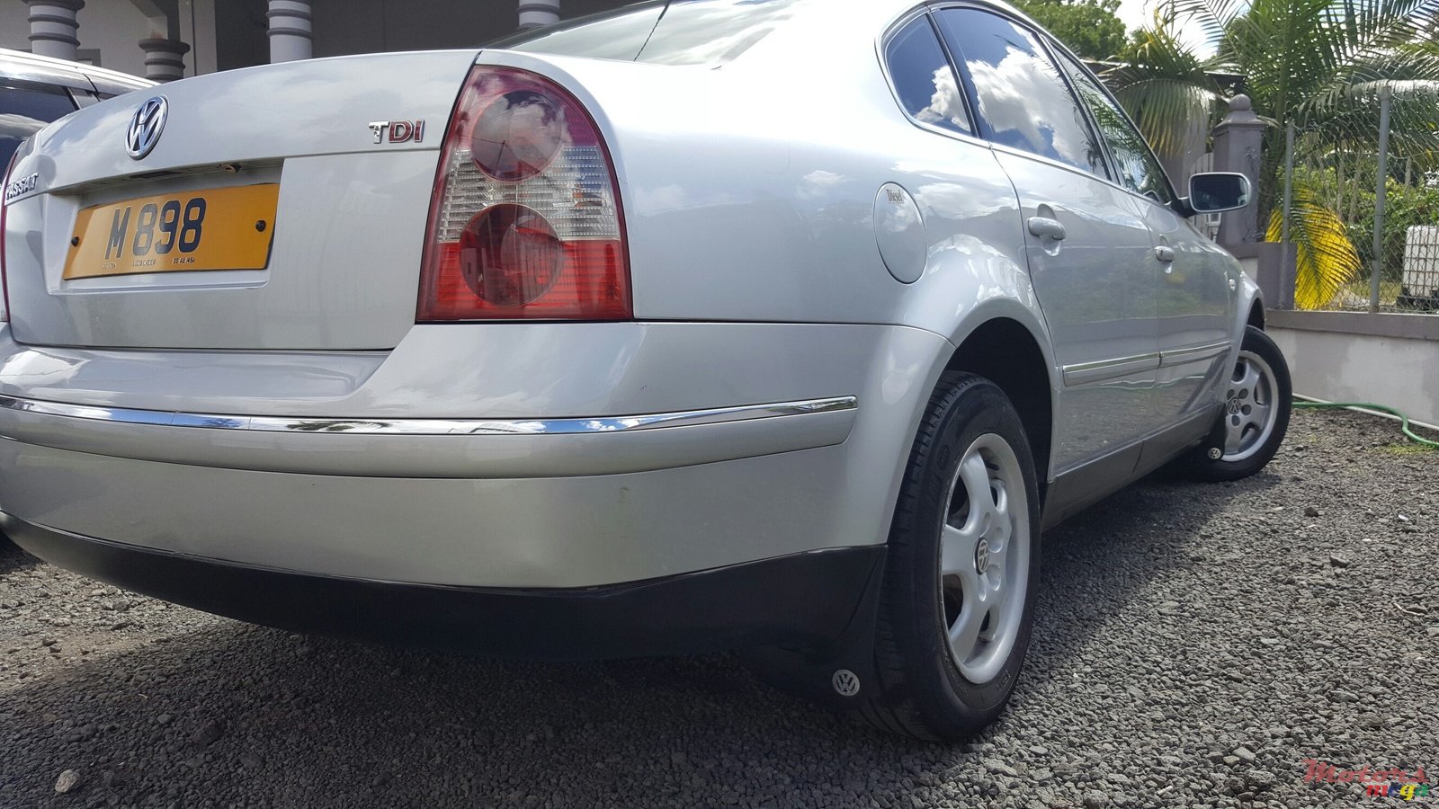 2002' Volkswagen Passat photo #2