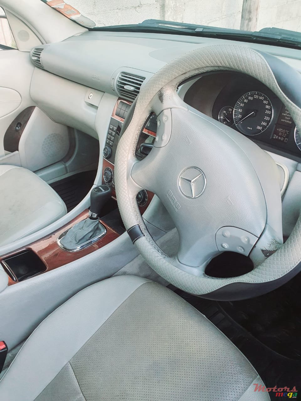 2005' Mercedes-Benz C-Class C200 photo #3