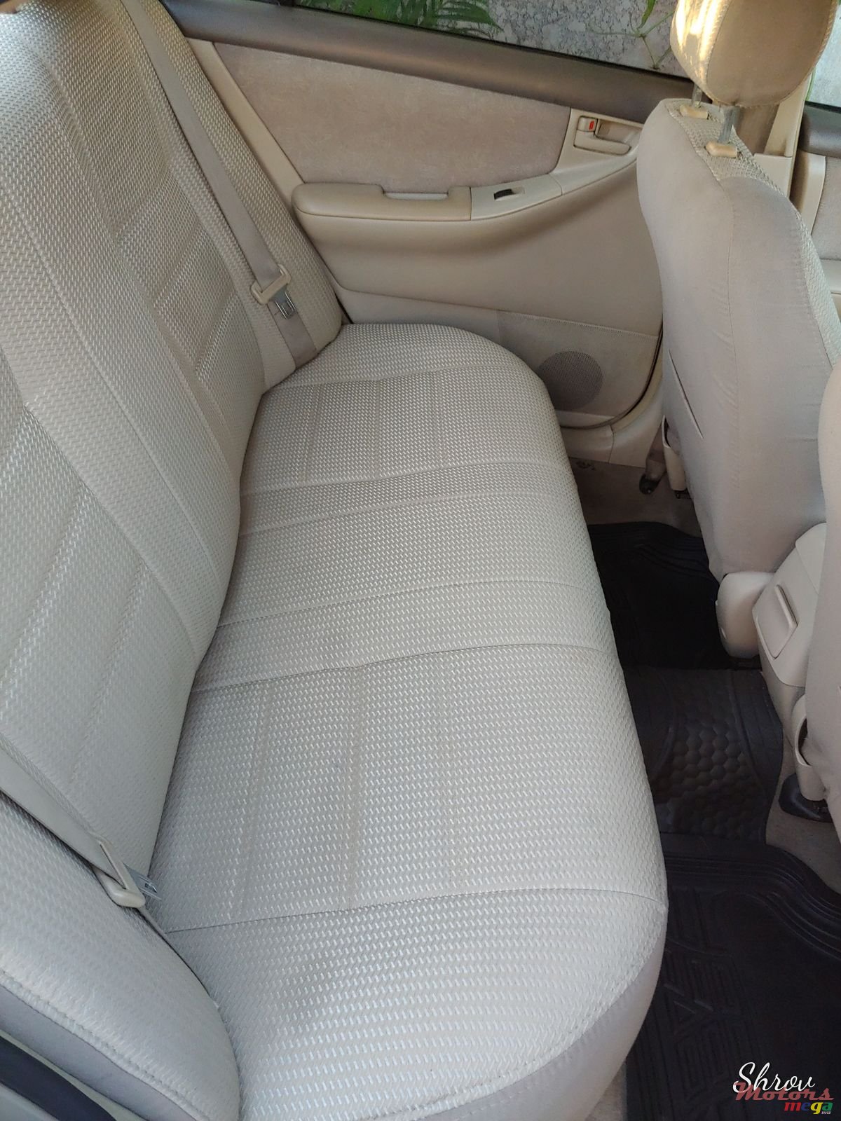 2001' Toyota Corolla NZE Grade x photo #4