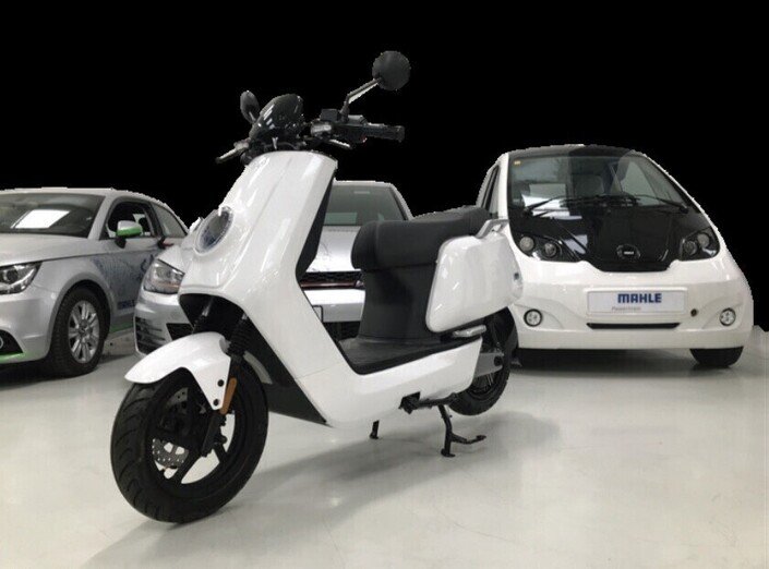 Bientôt des scooters électriques qui se rechargent en 90 secondes ?