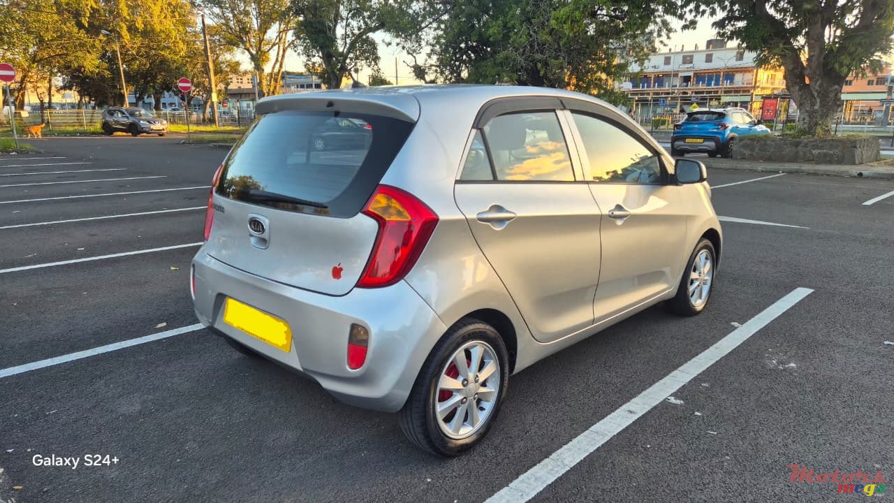 2012' Kia Picanto photo #2