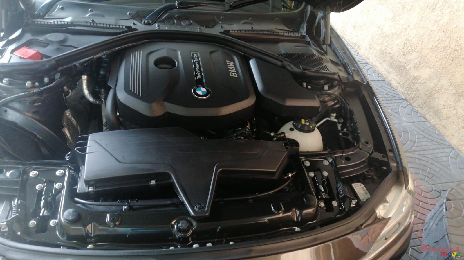 2015' BMW 318 photo #5