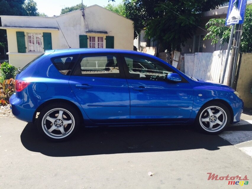 2004' Mazda photo #3