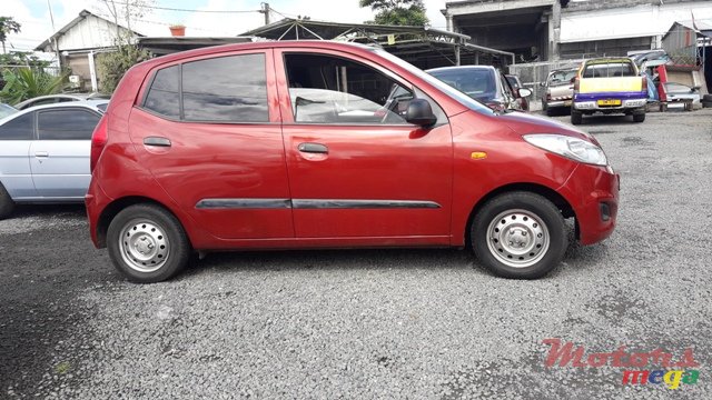 2012' Hyundai i10 photo #5