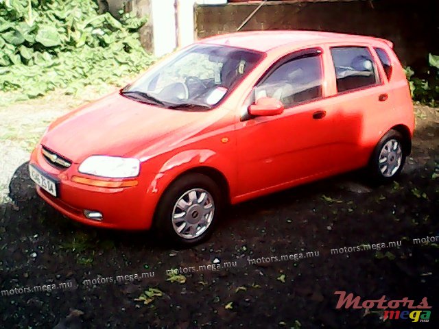 2004' Chevrolet Aveo photo #1