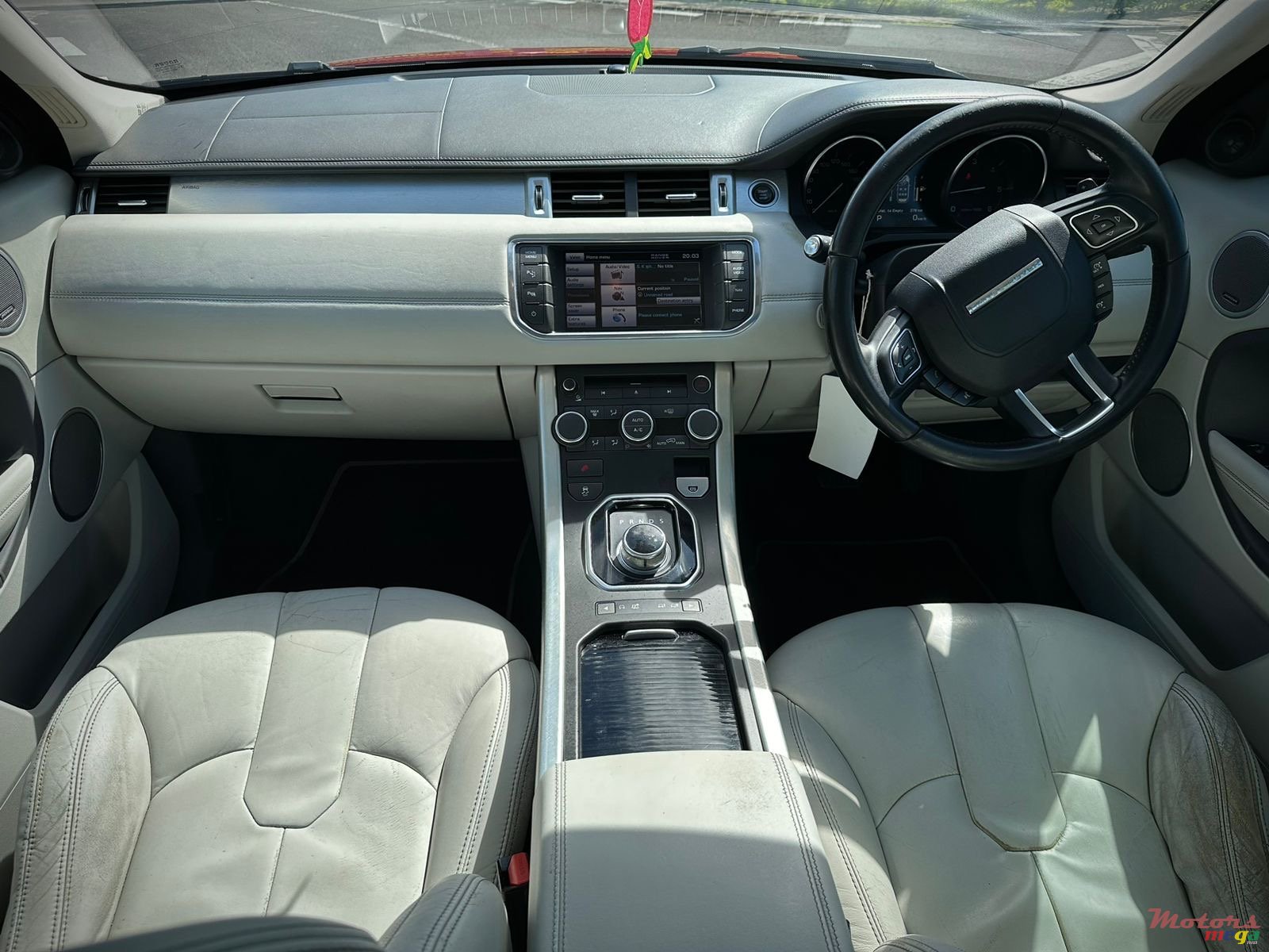 2012' Land Rover Range Rover Evoque photo #5