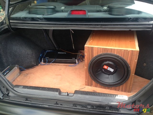 2002' Mitsubishi Lancer photo #5