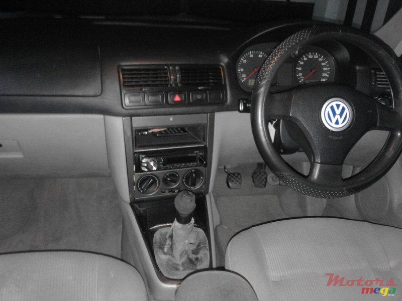 2001' Volkswagen Bora photo #5