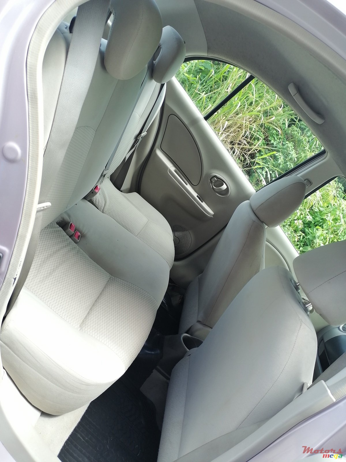 2011' Nissan March photo #7