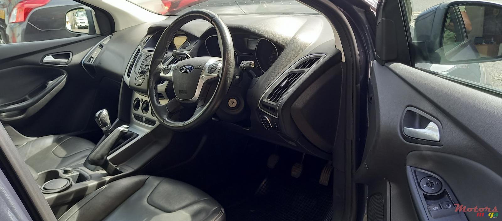 2014' Ford Focus photo #5