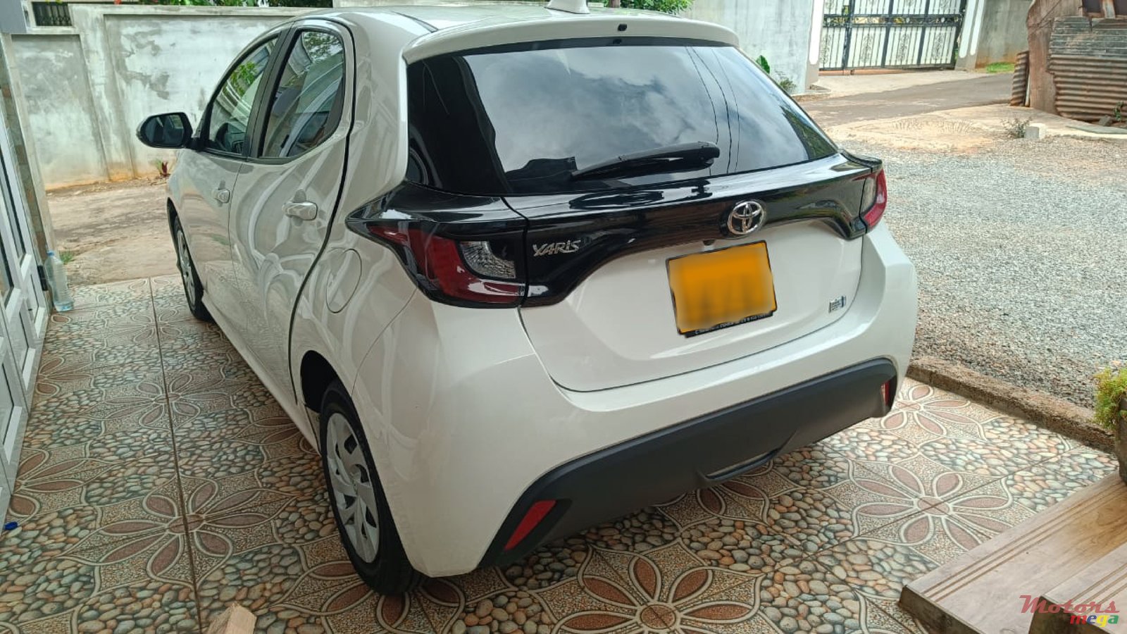 2021' Toyota Yaris Hybrid photo #6