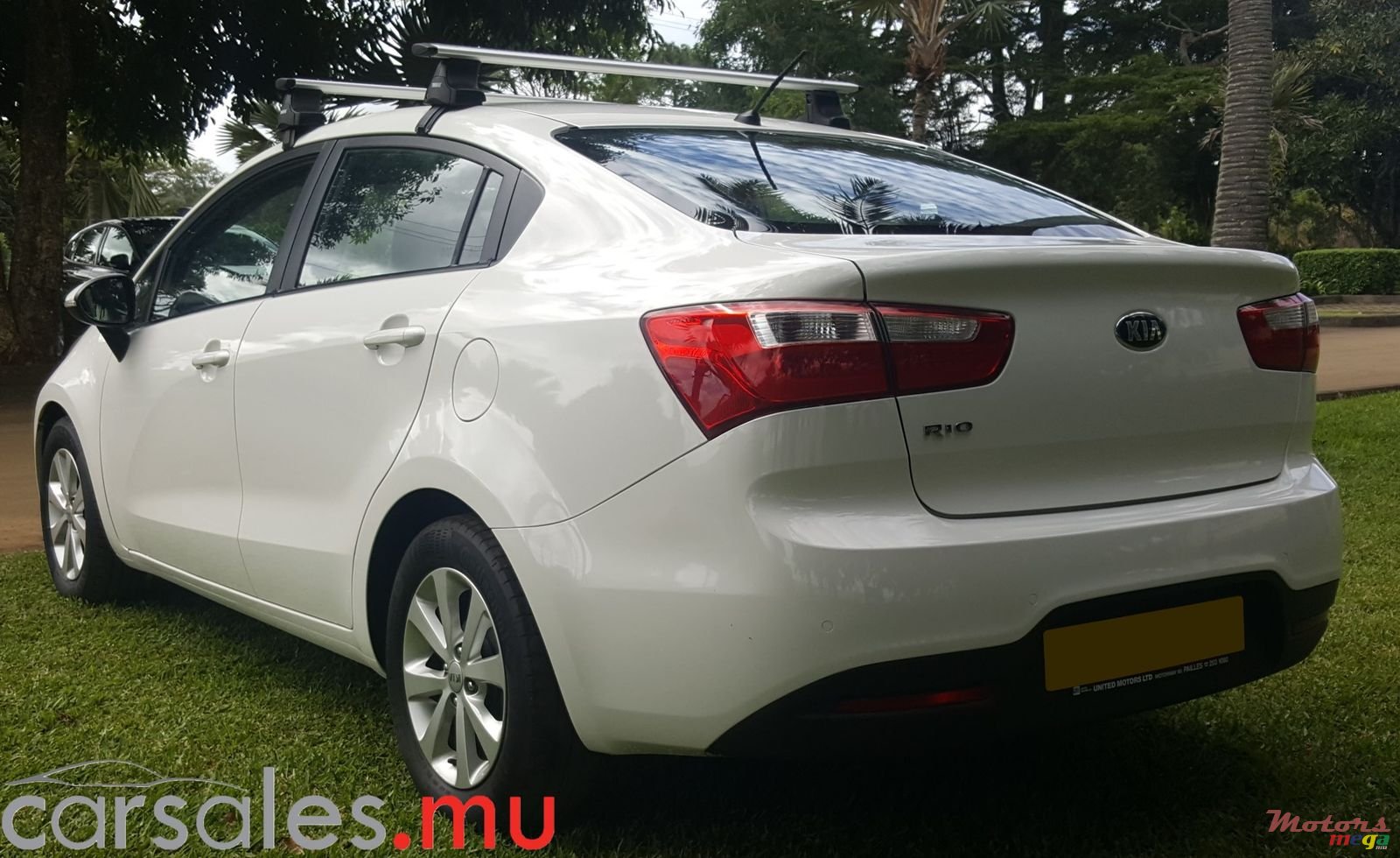 2012' Kia Rio 1.4 Sedan photo #4