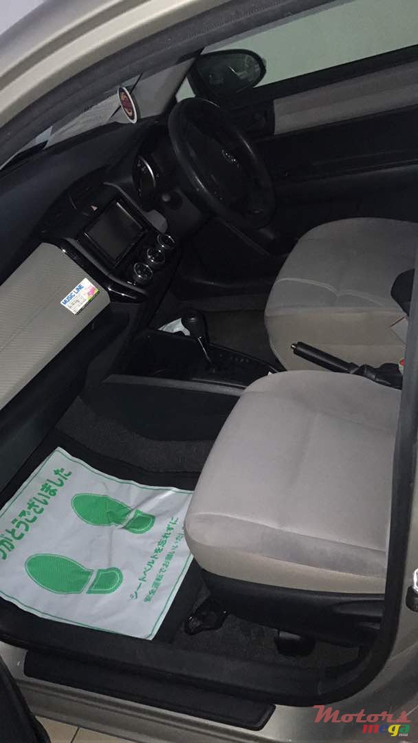 2014' Toyota Corolla AXIO photo #5