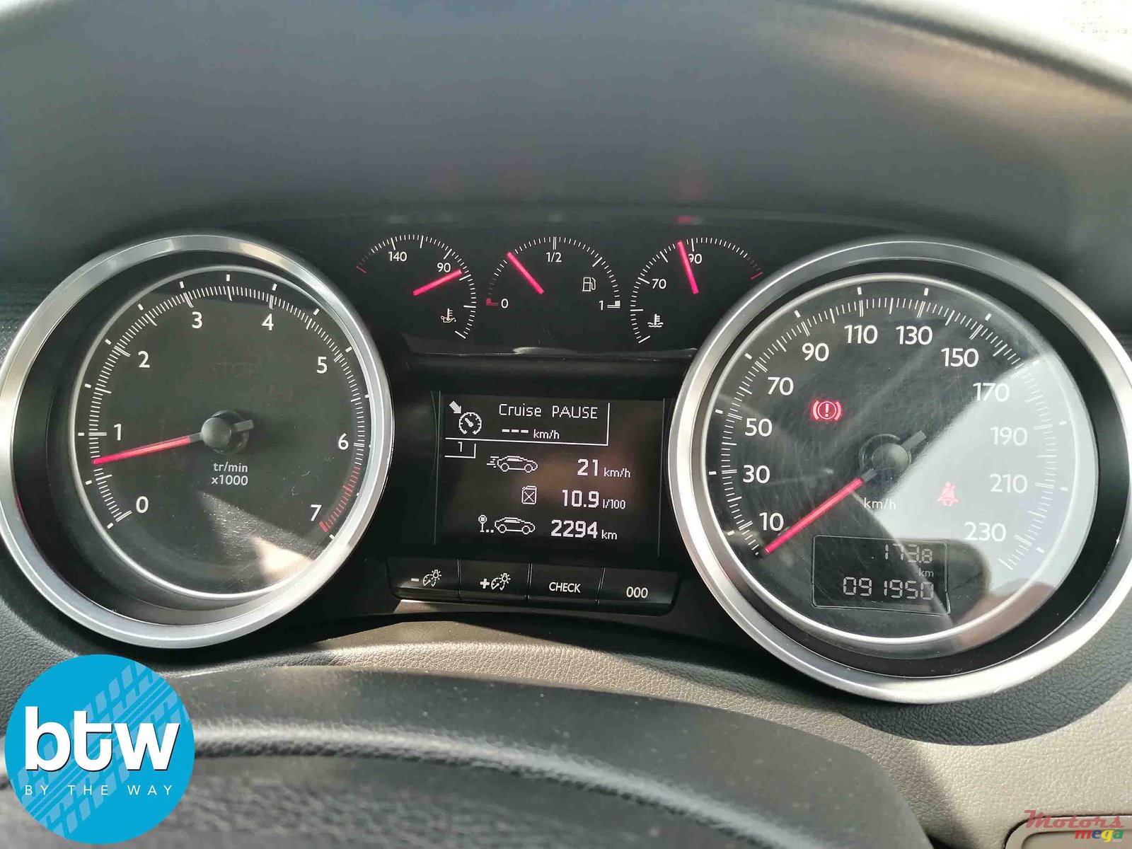 2015' Peugeot 508 photo #7