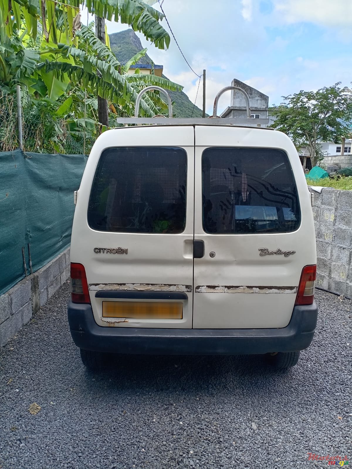 2011' Citroen Berlingo photo #2