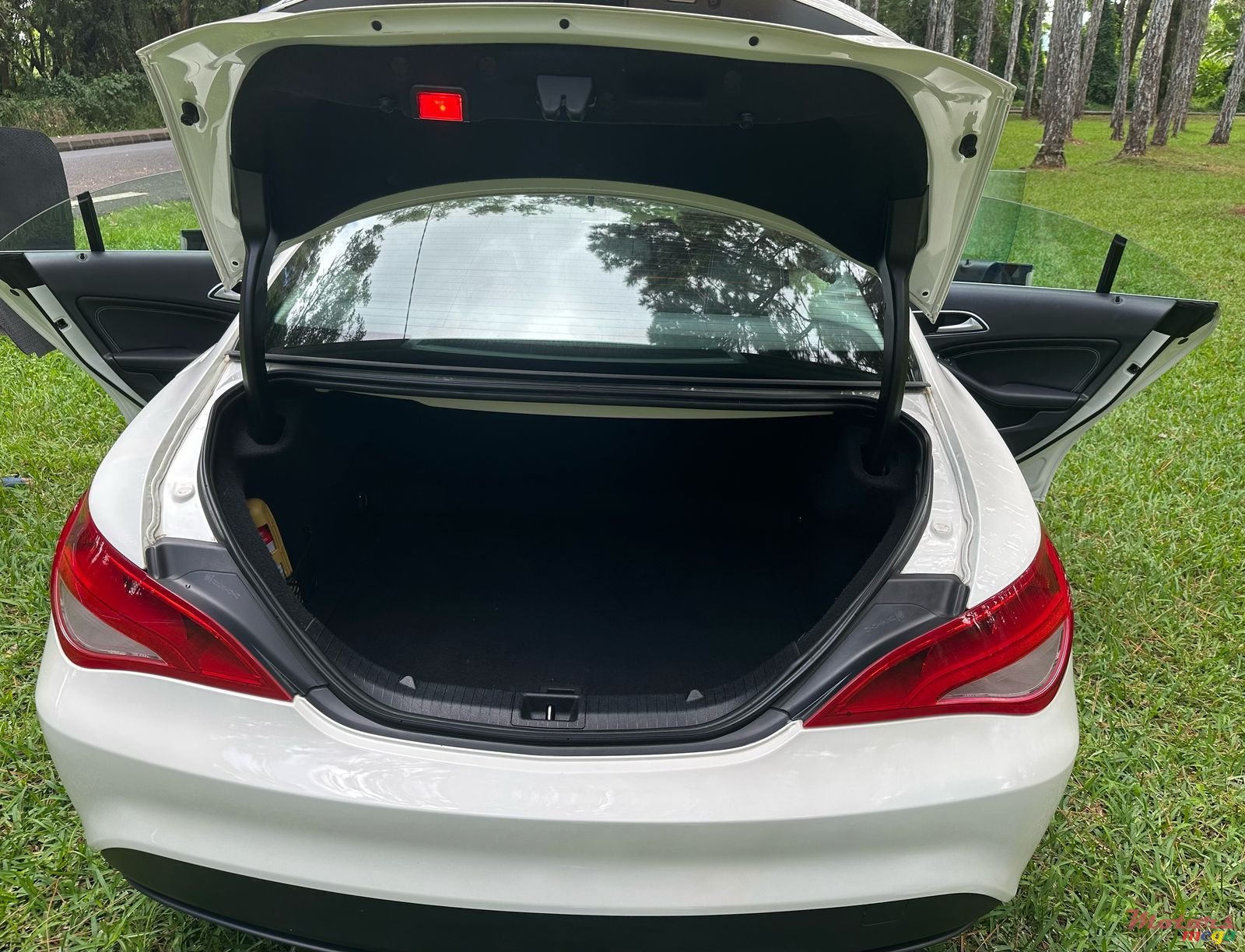 2016' Mercedes-Benz C 200 photo #5