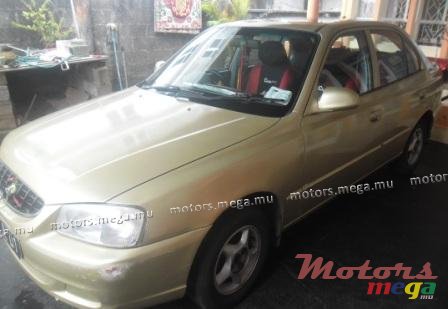 2001' Hyundai Accent photo #1