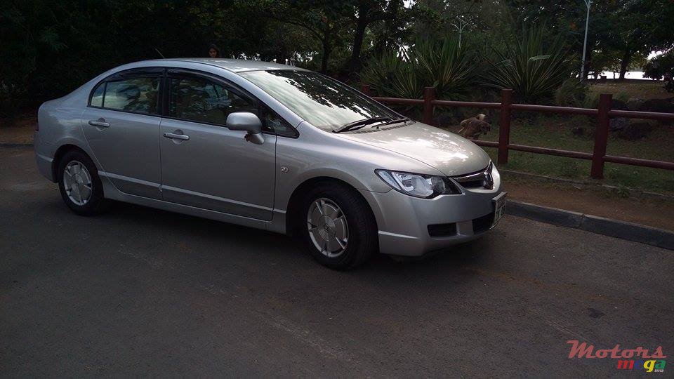 2008' Honda Civic Hybrid photo #1