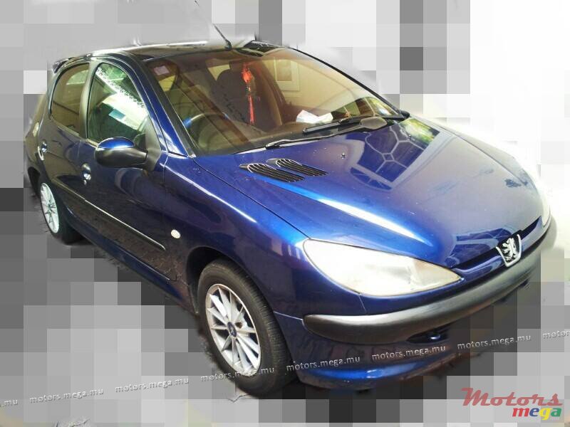 2001' Peugeot photo #1