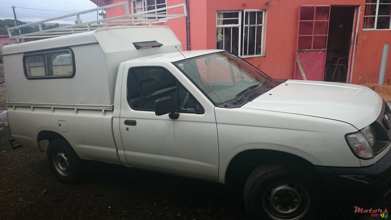 1999' Nissan photo #1