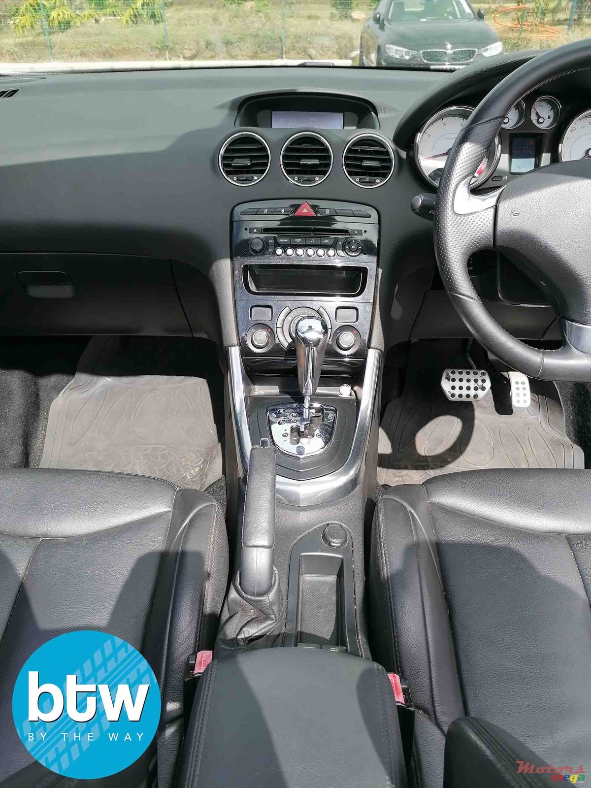 2014' Peugeot 308 cc photo #5