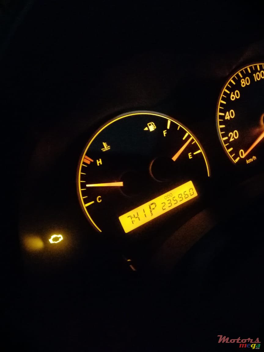 2007' Toyota Axio photo #1