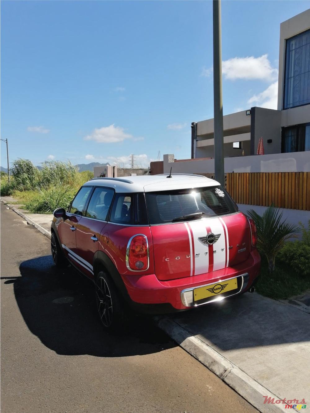 2012' MINI Countryman photo #2