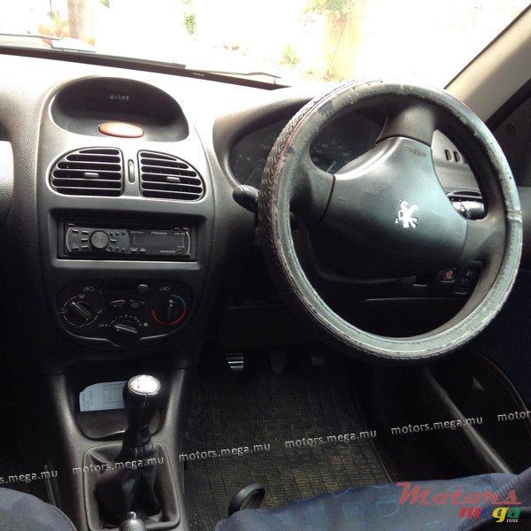 2003' Peugeot photo #5